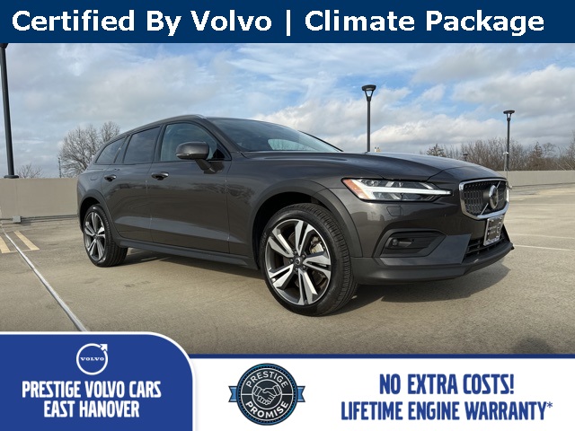 2025 Volvo V60 Cross Country B5 Plus AWD