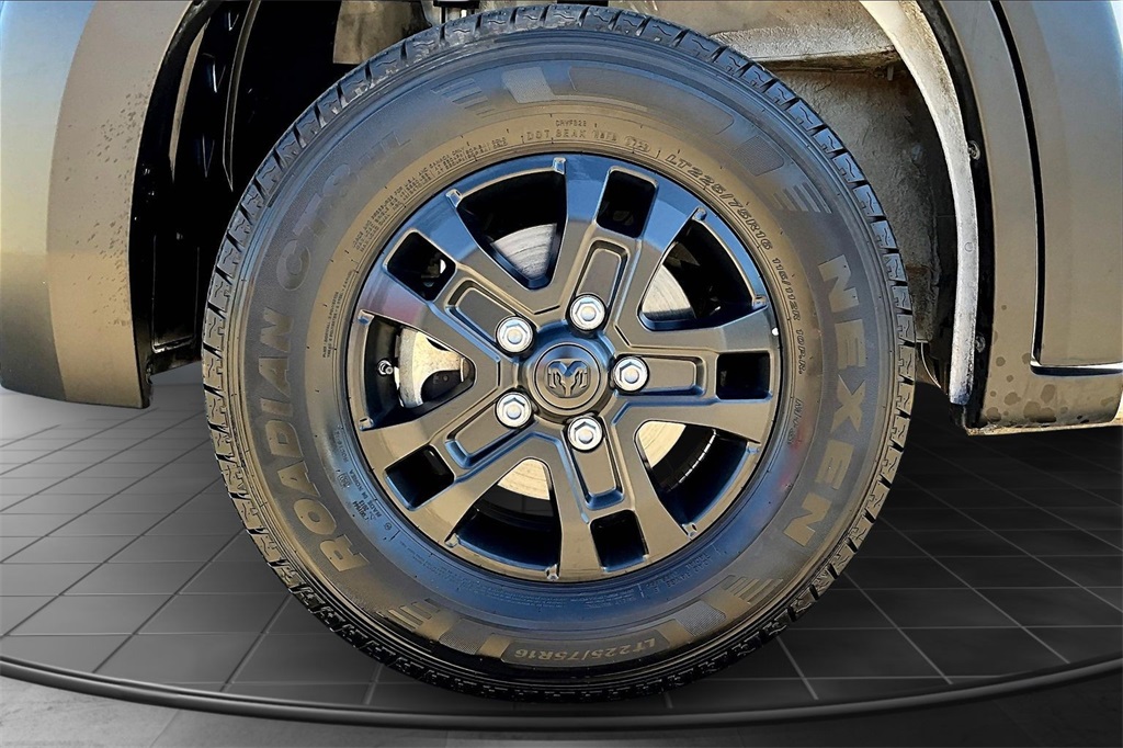 2024 Ram ProMaster 2500 Window Van High Roof - 8