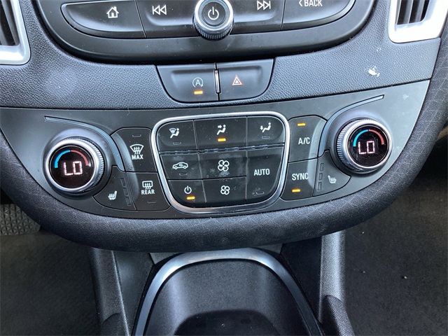 Used Car 2022 Chevrolet Malibu  Lt For Sale Under $20,000 In San Antonio, Texas