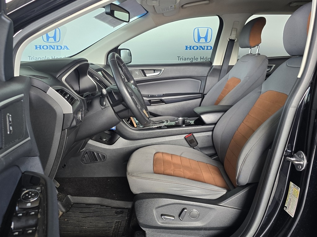 Thumbnail: 2018 Ford Edge - 10