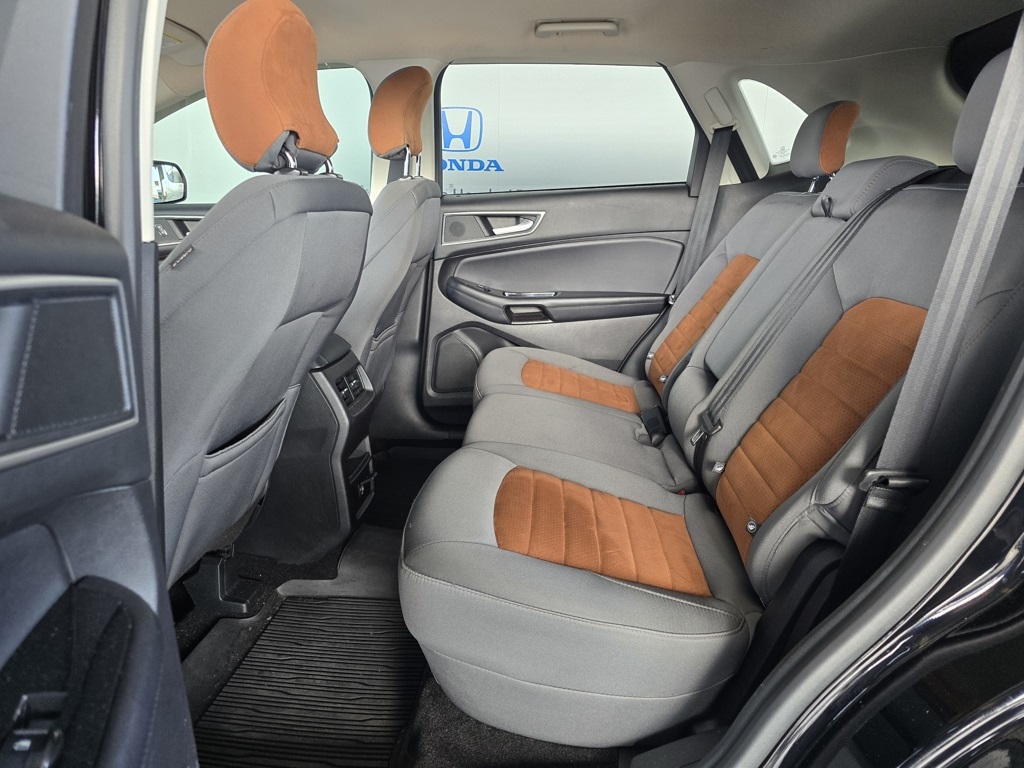 Thumbnail: 2018 Ford Edge - 15