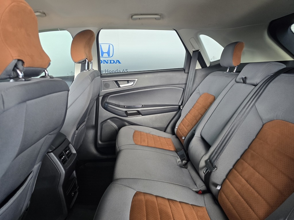 Thumbnail: 2018 Ford Edge - 16