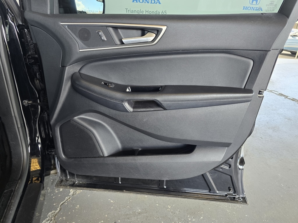 Thumbnail: 2018 Ford Edge - 24