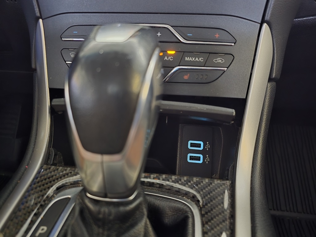 Thumbnail: 2018 Ford Edge - 32