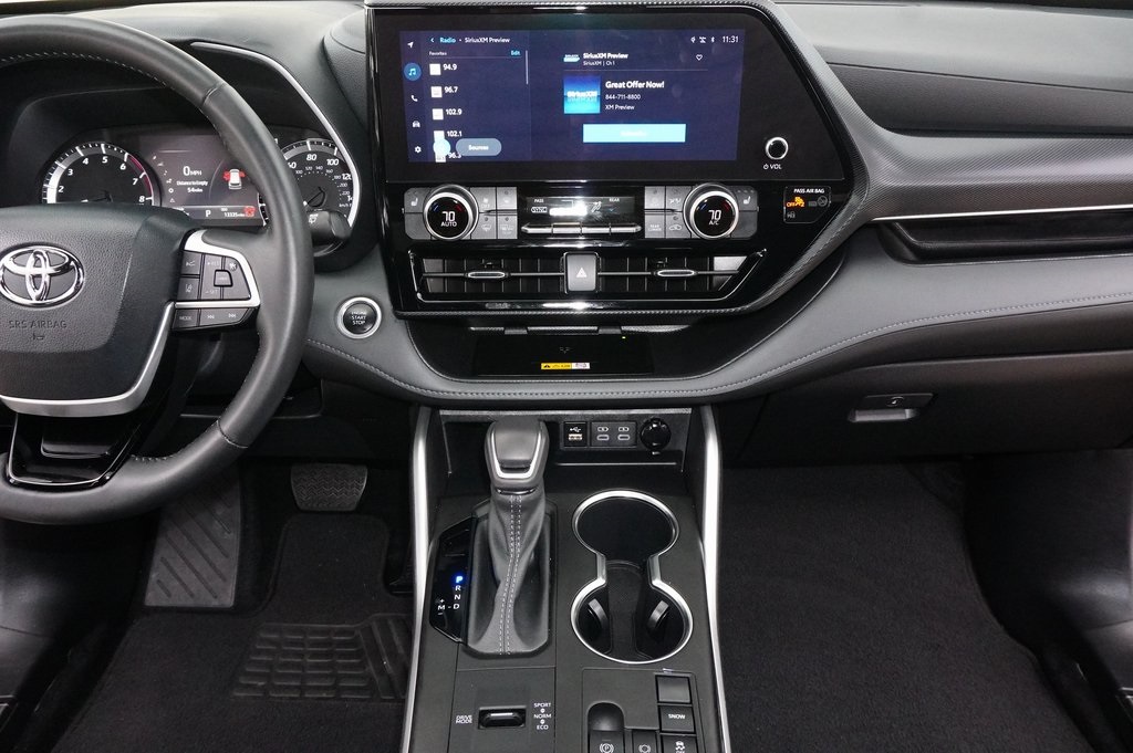 Used Car 2024 Toyota Highlander  Le For Sale Under $40,000 In Weatherford, Texas