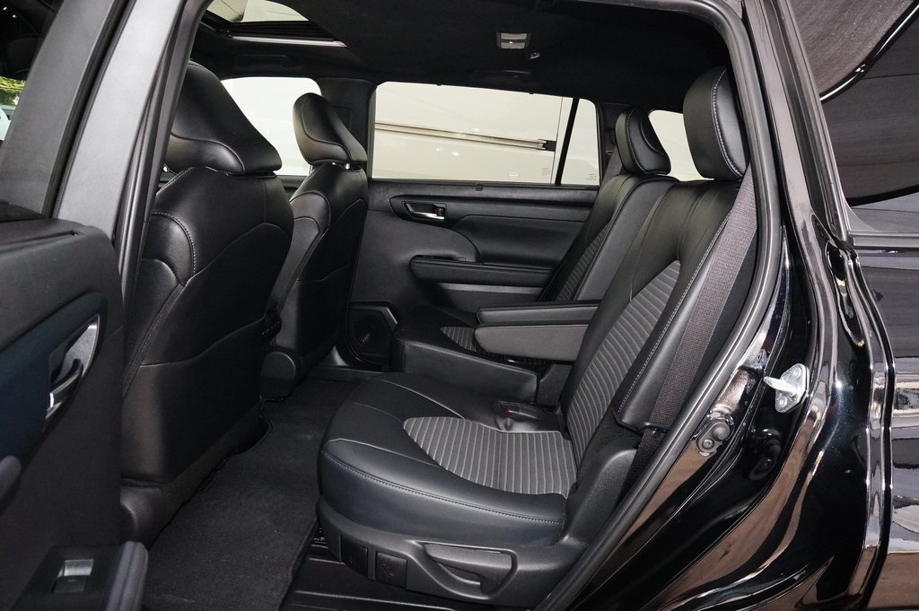 Used Car 2024 Toyota Highlander  Le For Sale Under $40,000 In Weatherford, Texas