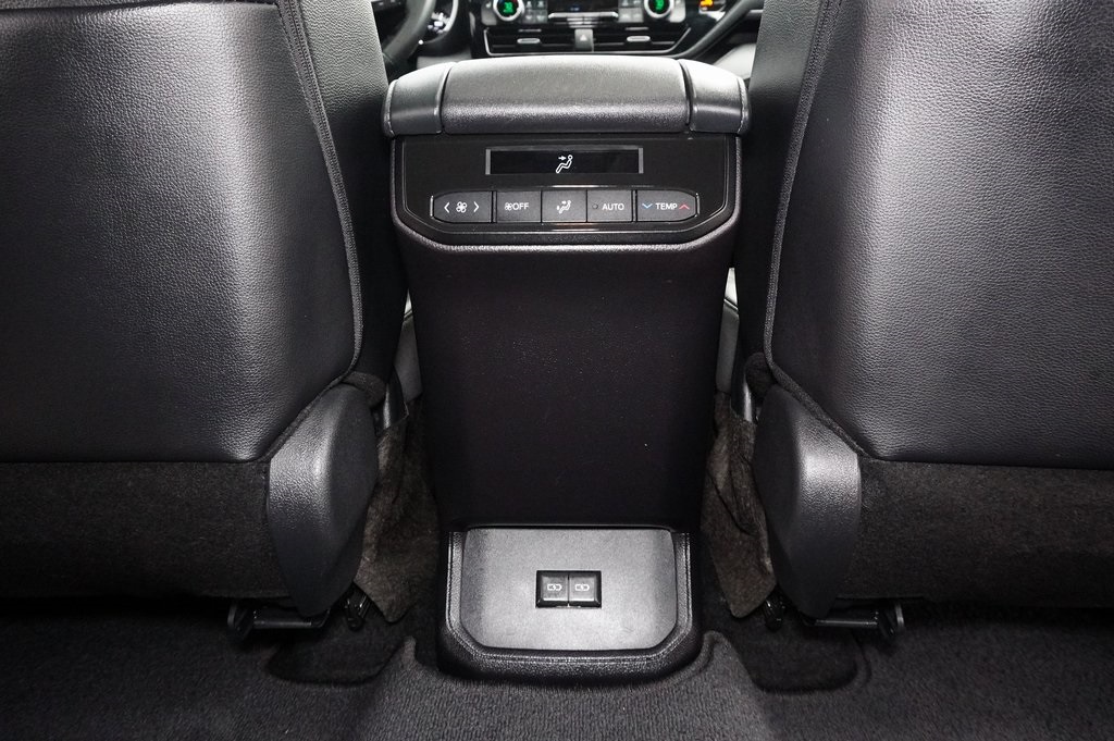 Used Car 2024 Toyota Highlander  Le For Sale Under $40,000 In Weatherford, Texas