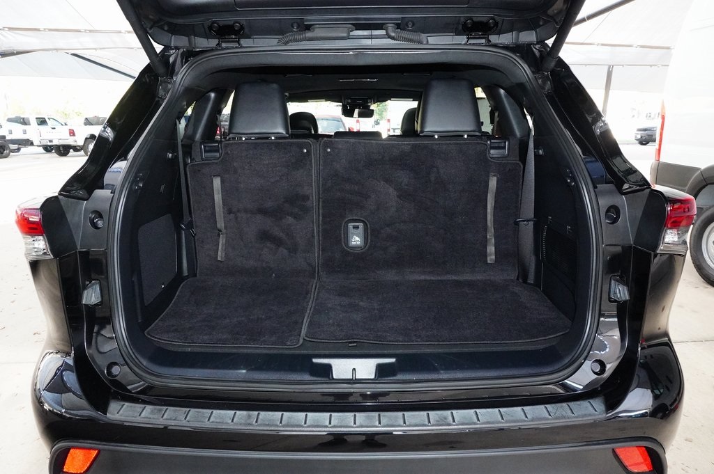 Used Car 2024 Toyota Highlander  Le For Sale Under $40,000 In Weatherford, Texas