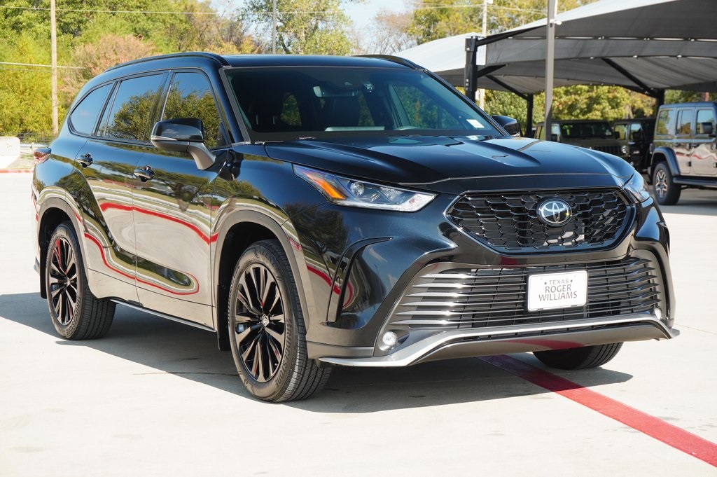 Used Car 2024 Toyota Highlander  Le For Sale Under $40,000 In Weatherford, Texas
