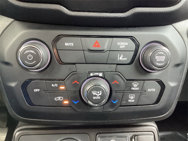 Used Car 2023 Jeep Renegade  Latitude For Sale Under $20,000 In San Antonio, Texas