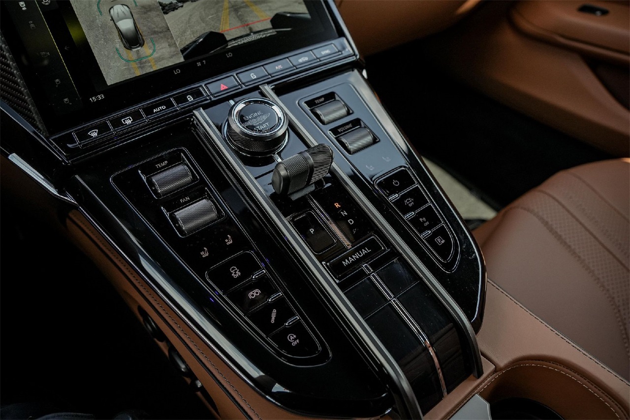 New Car 2025 Aston Martin Vantage  Base For Sale Under $250,000 In Austin, Texas
