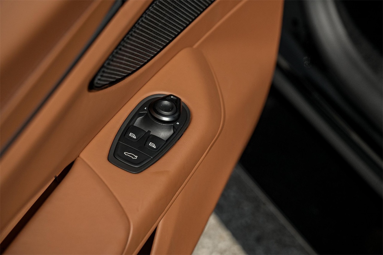 New Car 2025 Aston Martin Vantage  Base For Sale Under $250,000 In Austin, Texas