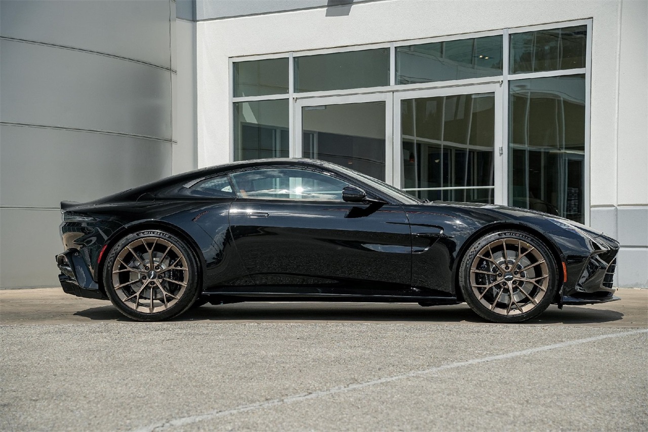 New Car 2025 Aston Martin Vantage  Base For Sale Under $250,000 In Austin, Texas