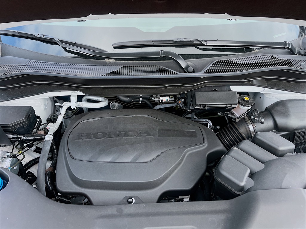 2024 Honda Ridgeline TrailSport White at AutoSavvy Houston Southwest