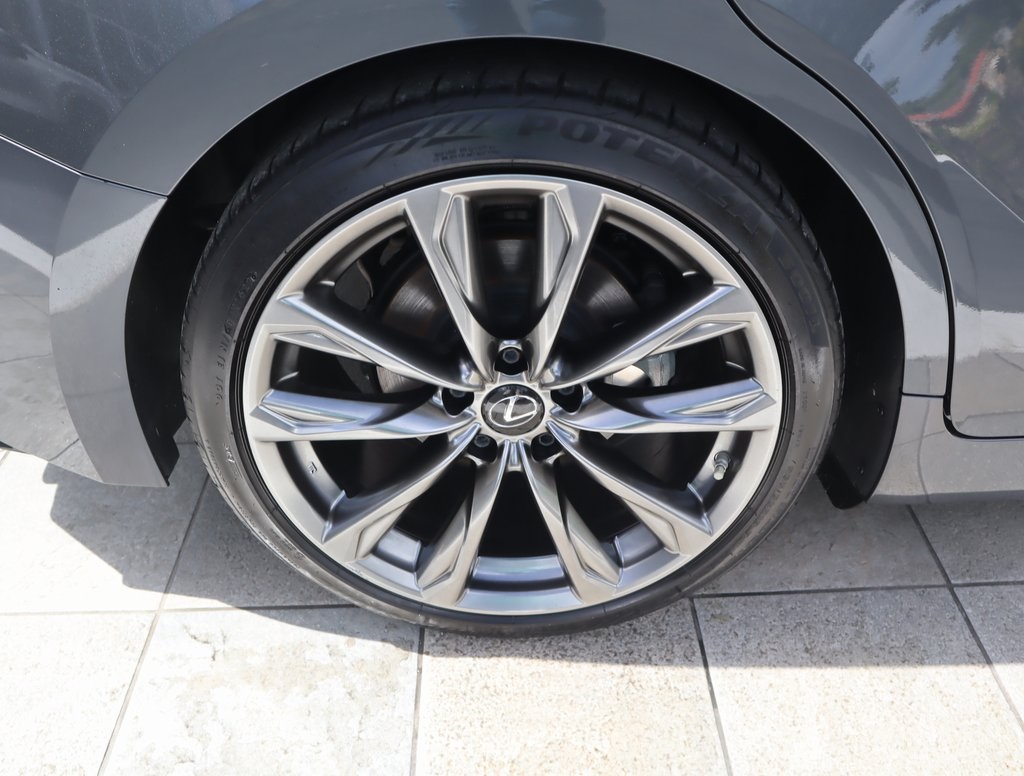 Thumbnail: 2022 Lexus IS - 10