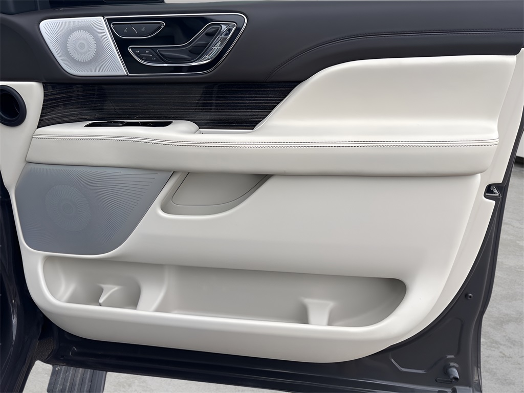 2022 Lincoln Navigator