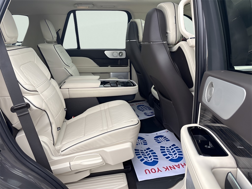2022 Lincoln Navigator
