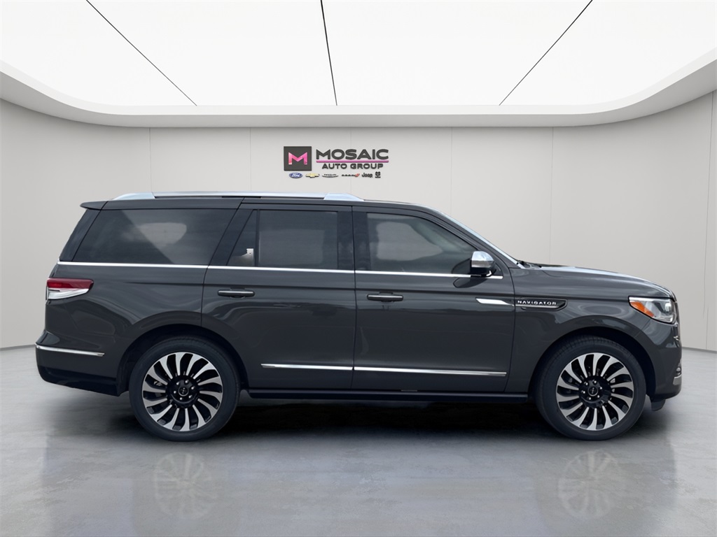 2022 Lincoln Navigator