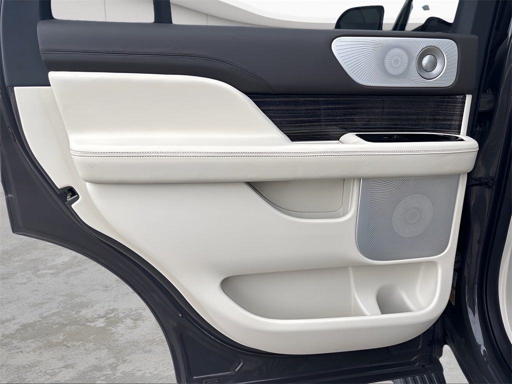 2022 Lincoln Navigator