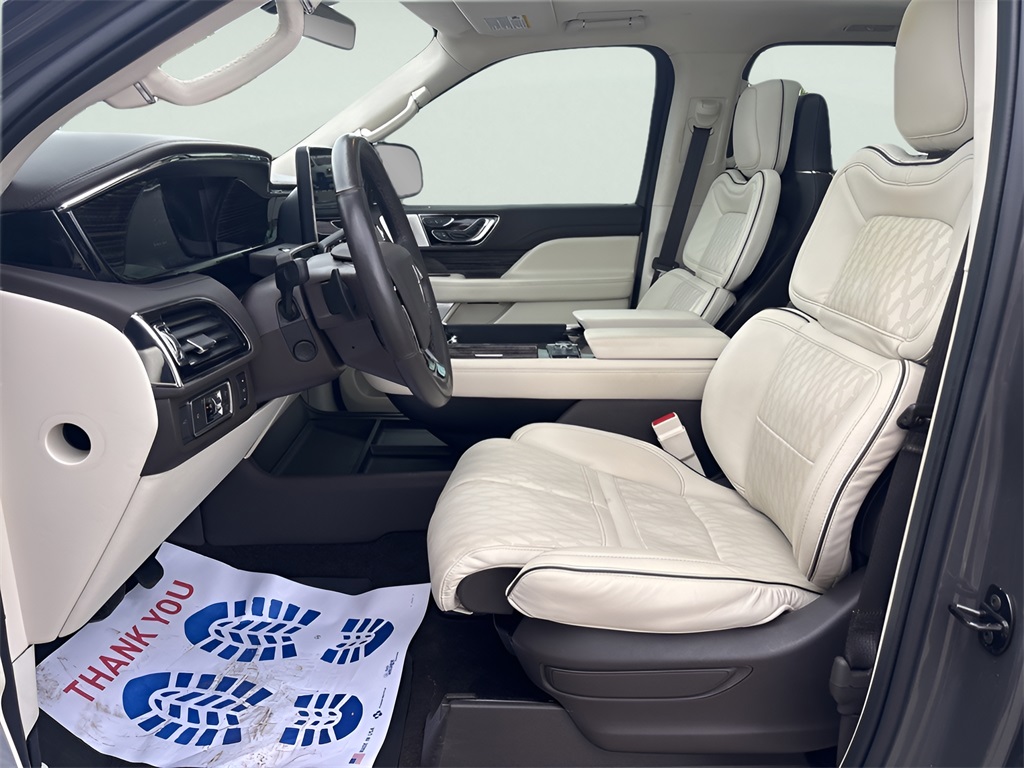 2022 Lincoln Navigator