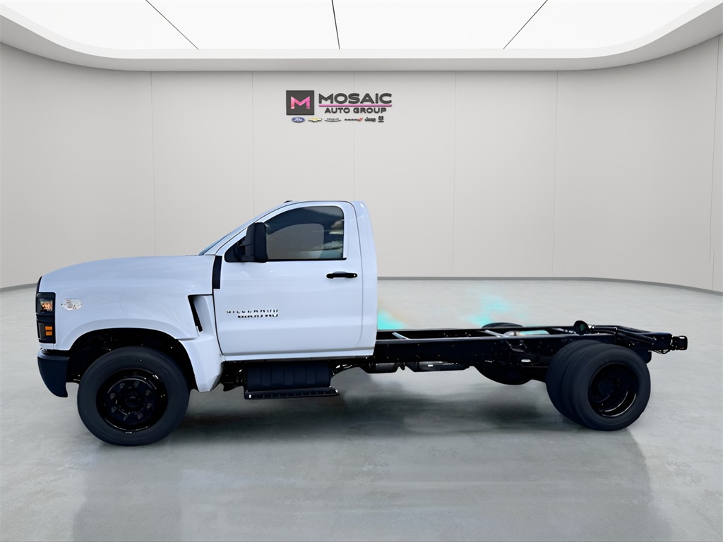 2024 Chevrolet Silverado 6500HD