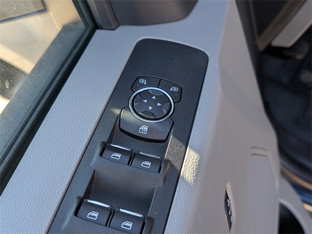 2017 Ford F-250SD XLT Blue at Autostrade