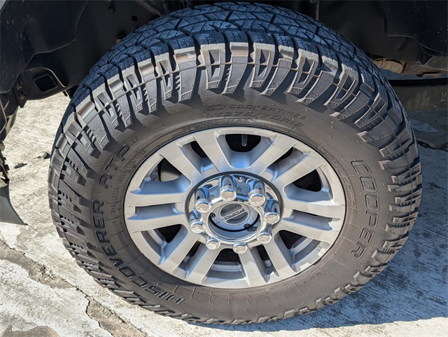 2017 Ford F-250SD XLT Blue at Autostrade