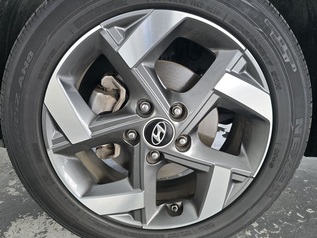 Thumbnail: 2024 Hyundai Venue - 31