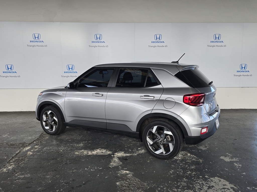 Thumbnail: 2024 Hyundai Venue - 4