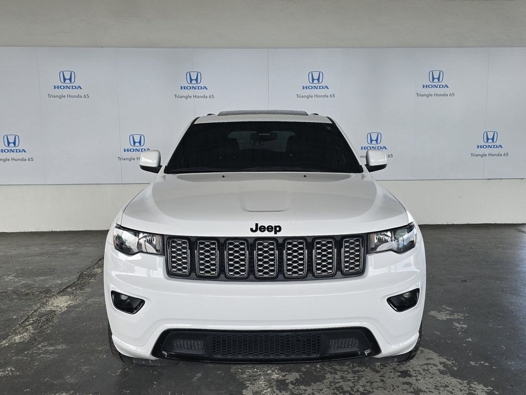 Thumbnail: 2022 Jeep Grand Cherokee - 3