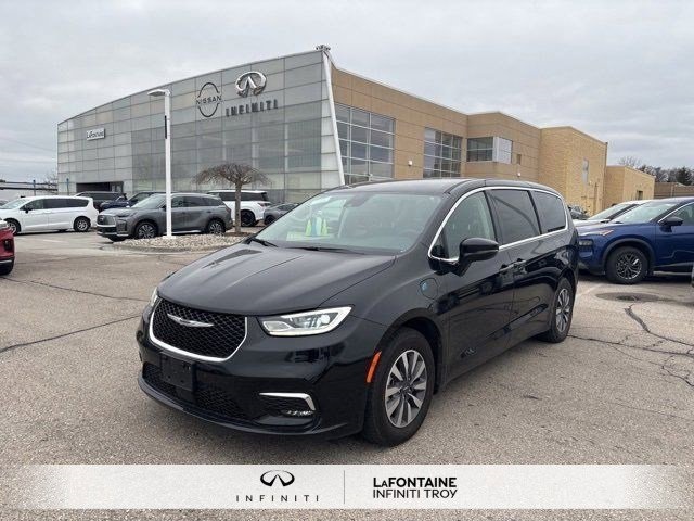 2024 Chrysler Pacifica Hybrid Select FWD