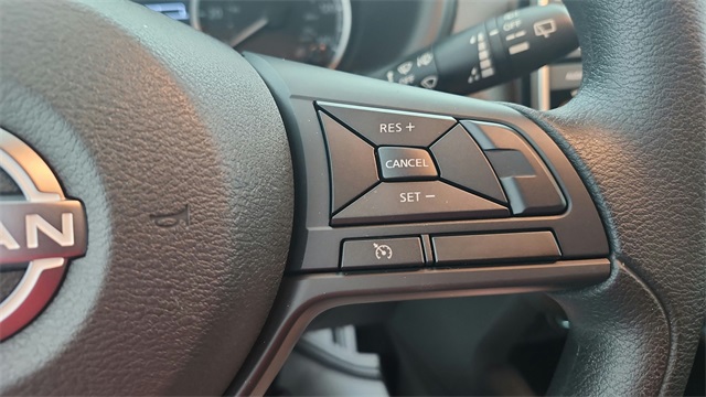 2025 Nissan Kicks Play