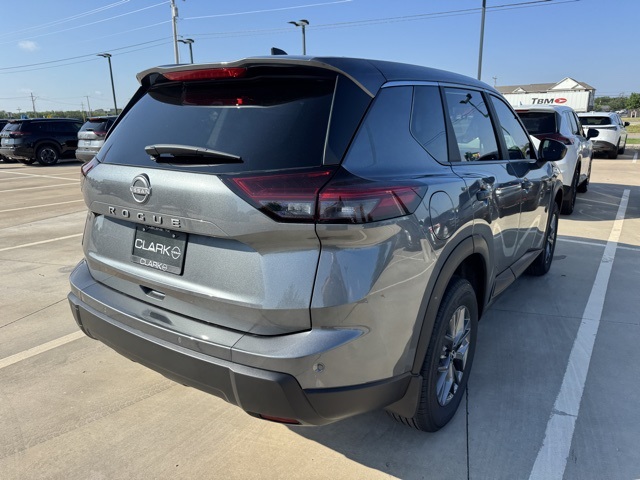 2026 Nissan Rogue S photo 2