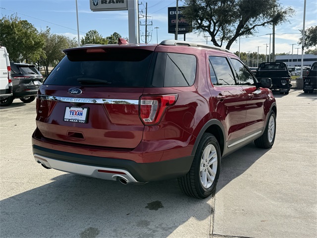 2017 Ford Explorer XLT Red at Autostrade