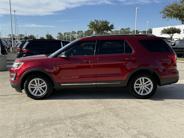 2017 Ford Explorer XLT Red at Autostrade
