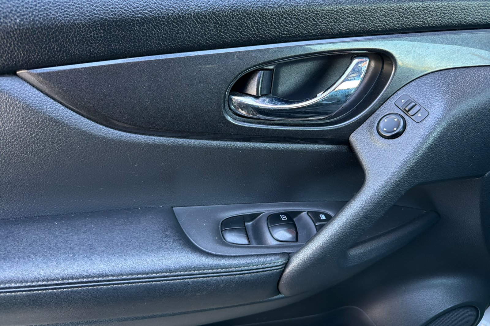 2018 Nissan Rogue S - Photo 13