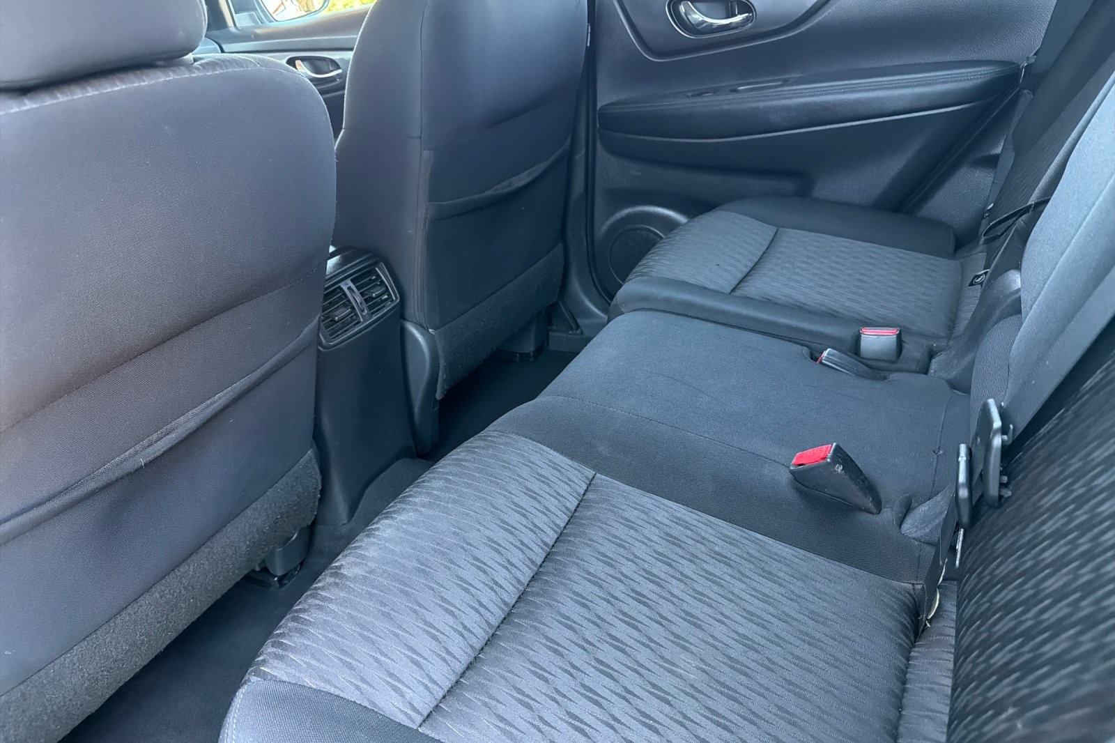 2018 Nissan Rogue S - Photo 14