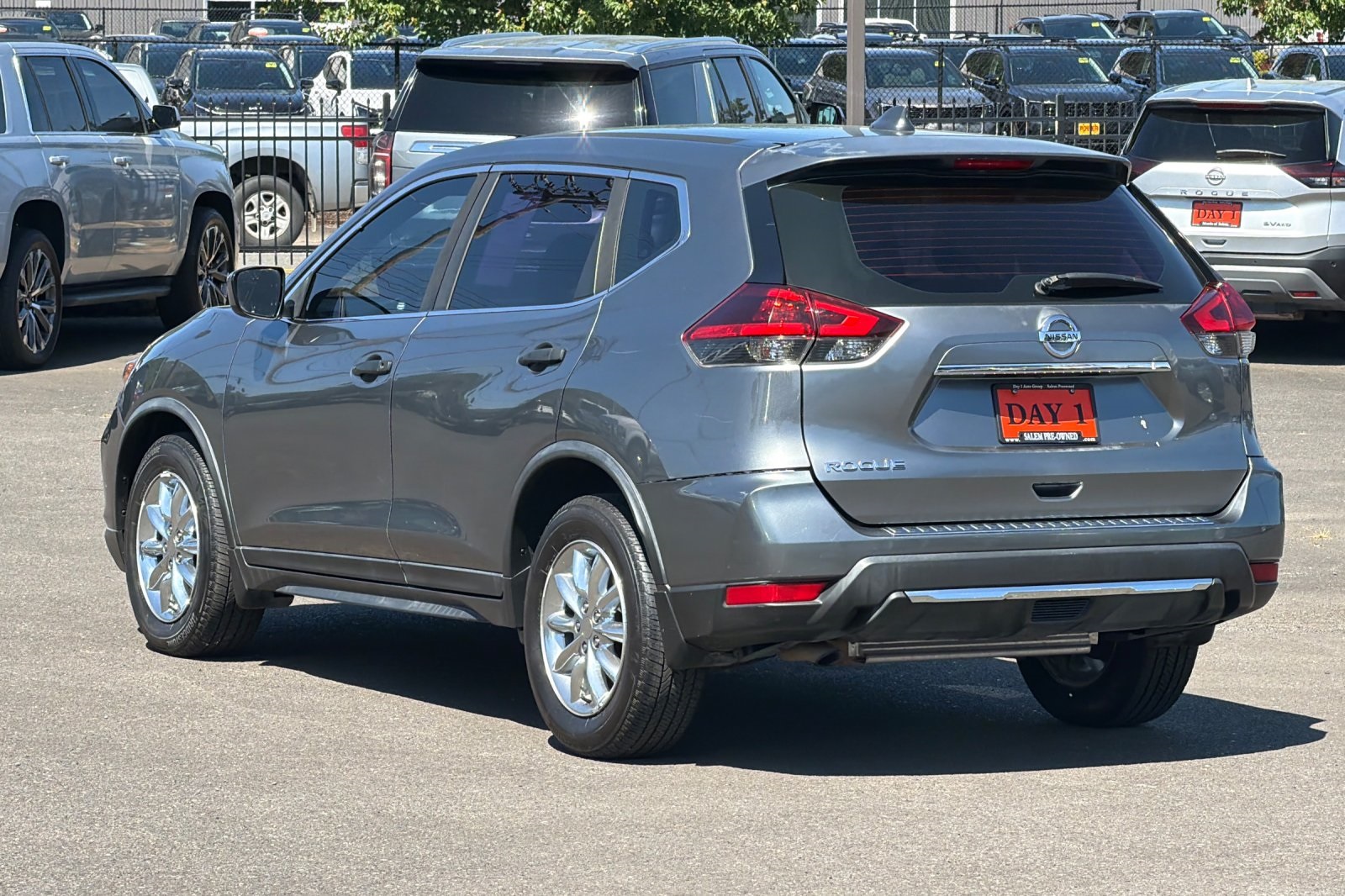 2018 Nissan Rogue S - Photo 8