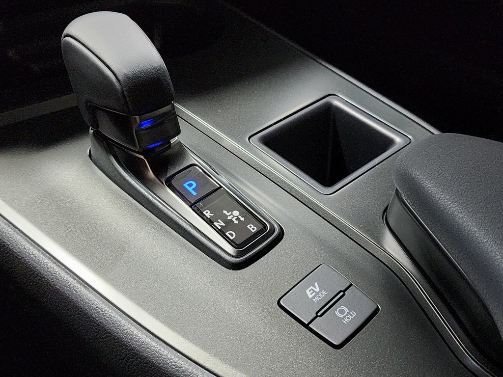 Thumbnail: 2025 Lexus UX - 24