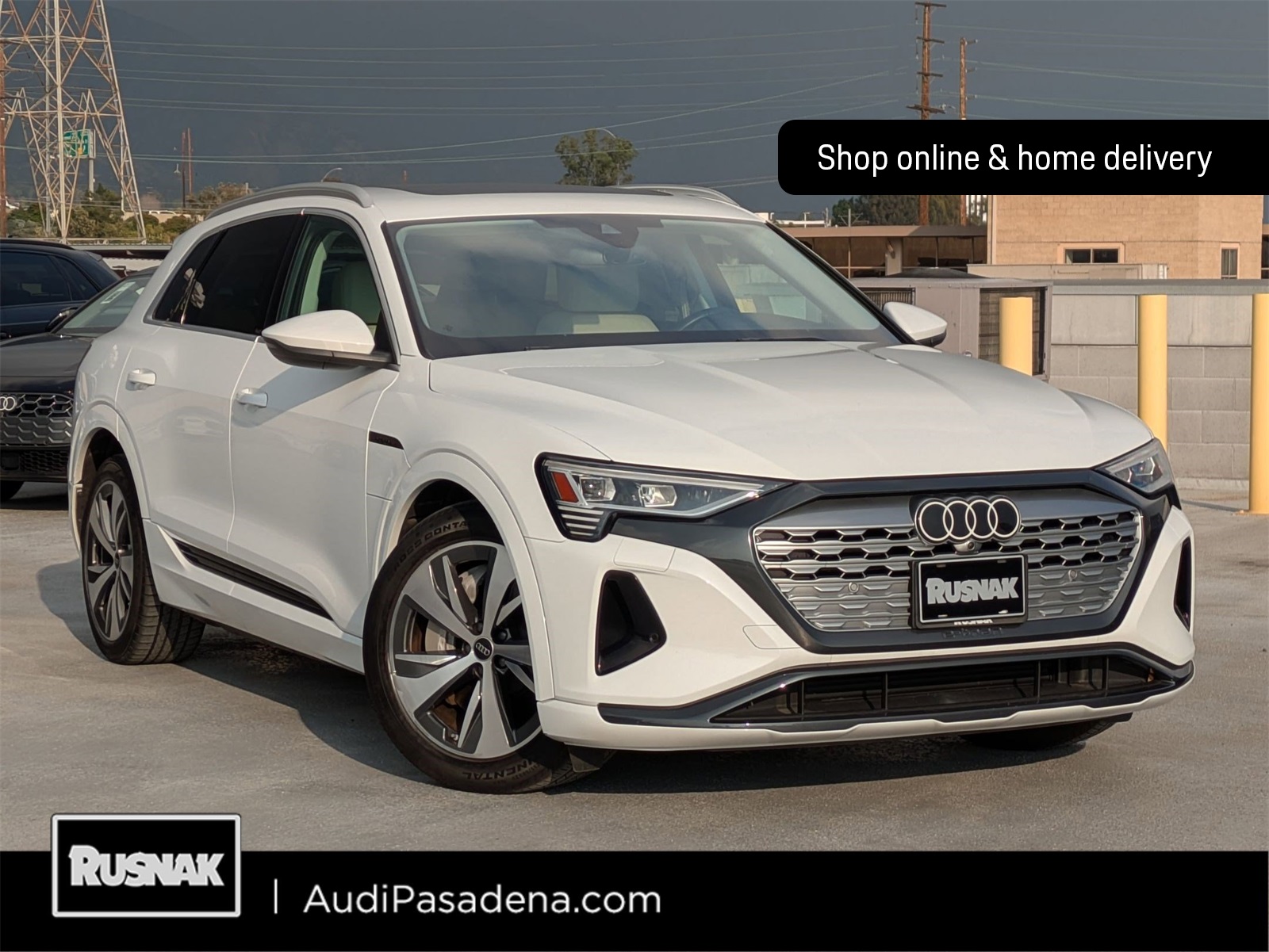 2024 Audi Q8 e-tron quattro Premium AWD