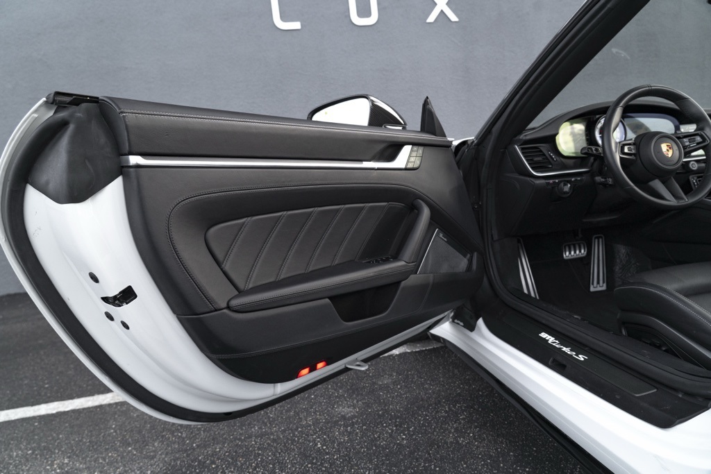 2024 Porsche 911 Turbo - Photo 16