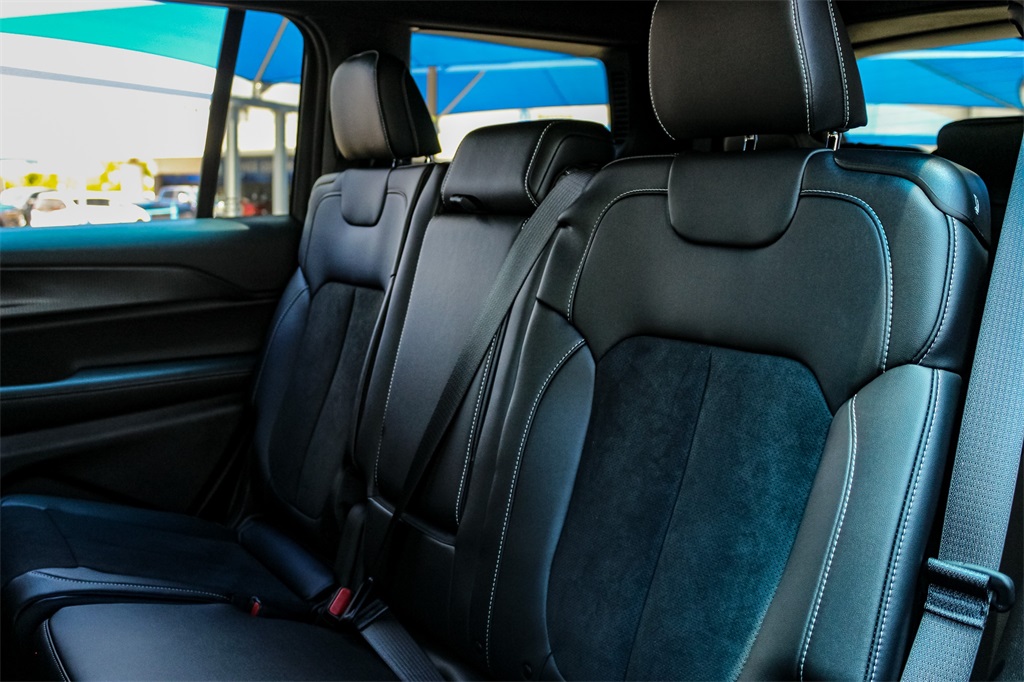 New Car 2025 Jeep Grand Cherokee L  Altitude For Sale Under $40,000 In San Marcos, Texas