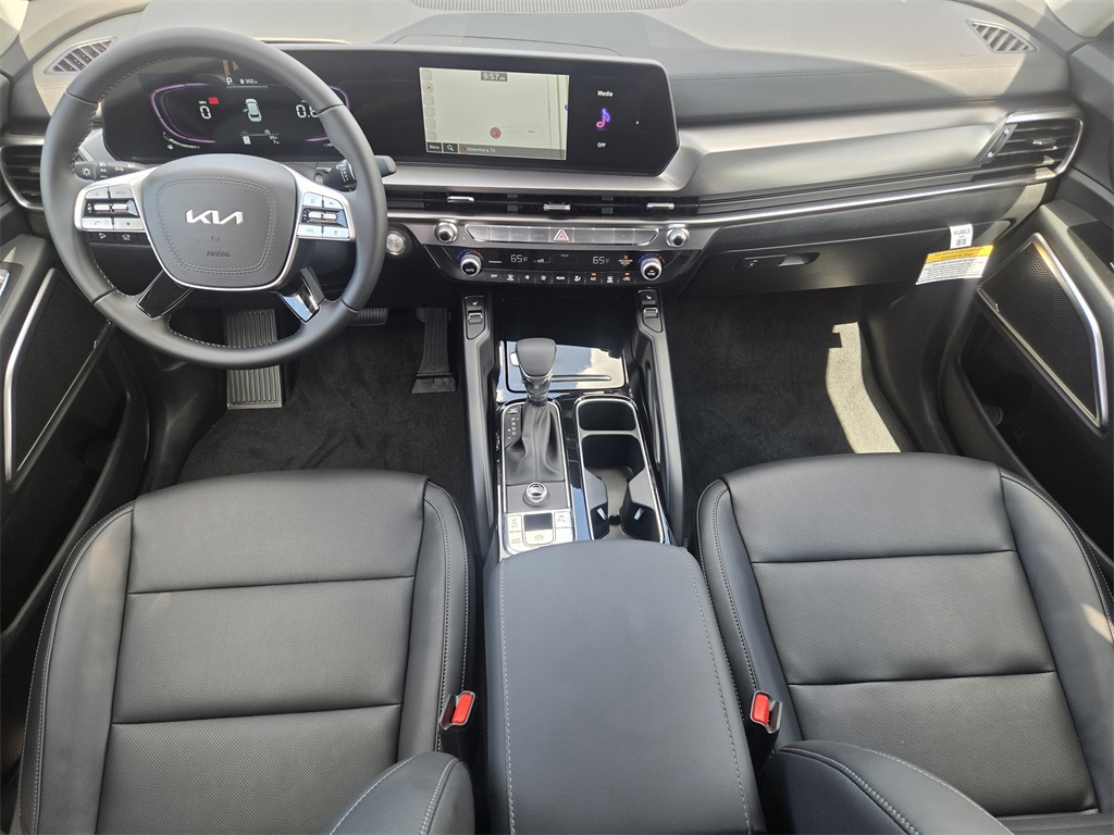2025 Kia Telluride S Silver at Shottenkirk Kia Fort Bend