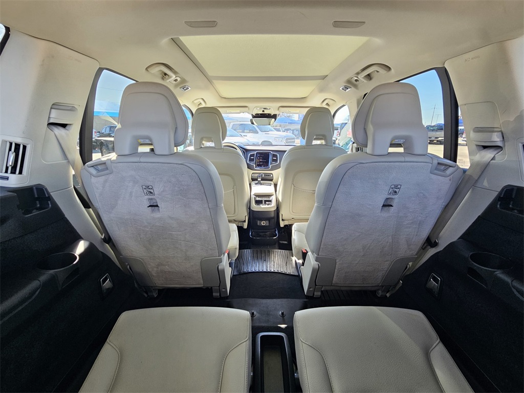 Used Car 2020 Volvo Xc90  T6 Momentum For Sale Under $25,000 In San Marcos, Texas
