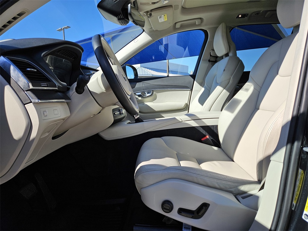 Used Car 2020 Volvo Xc90  T6 Momentum For Sale Under $25,000 In San Marcos, Texas