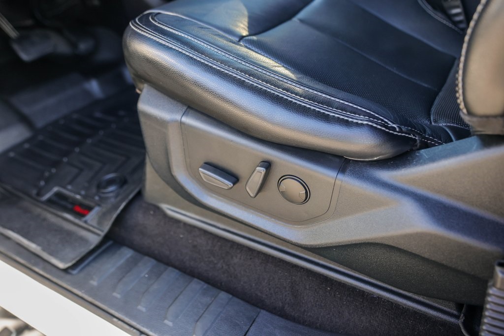 Used Car 2019 Ford F-150  Lariat For Sale Under $30,000 In Austin, Texas