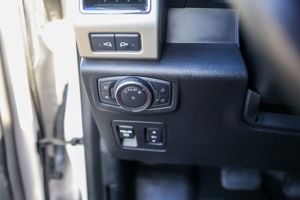 Used Car 2019 Ford F-150  Lariat For Sale Under $30,000 In Austin, Texas