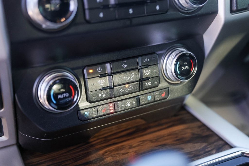 Used Car 2019 Ford F-150  Lariat For Sale Under $30,000 In Austin, Texas