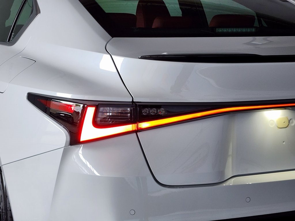 Thumbnail: 2025 Lexus IS - 10