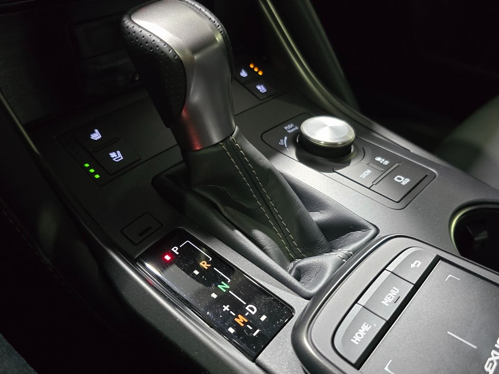 Thumbnail: 2025 Lexus IS - 25